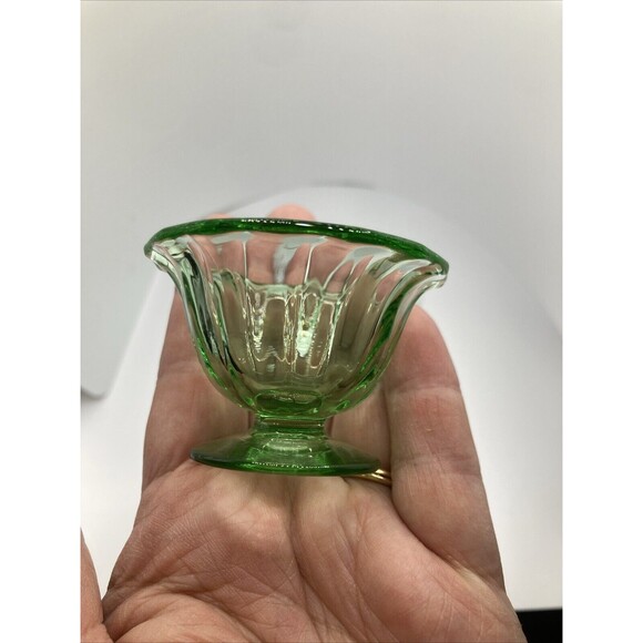 Vintage Fostoria Glass Green Individual Nut Dish Set/4 - Picture 6 of 8